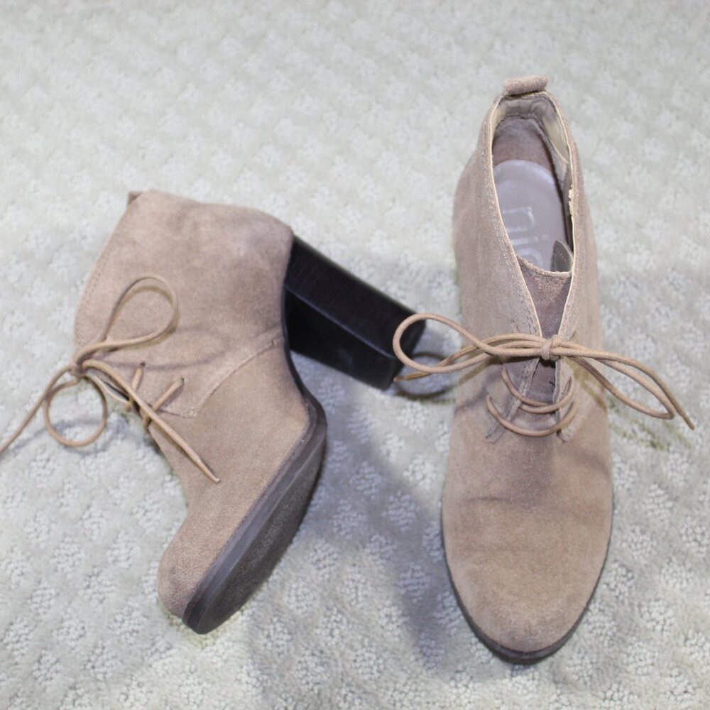 Nicole Size 7.5M Tan Suede Heeled Ankle Booties